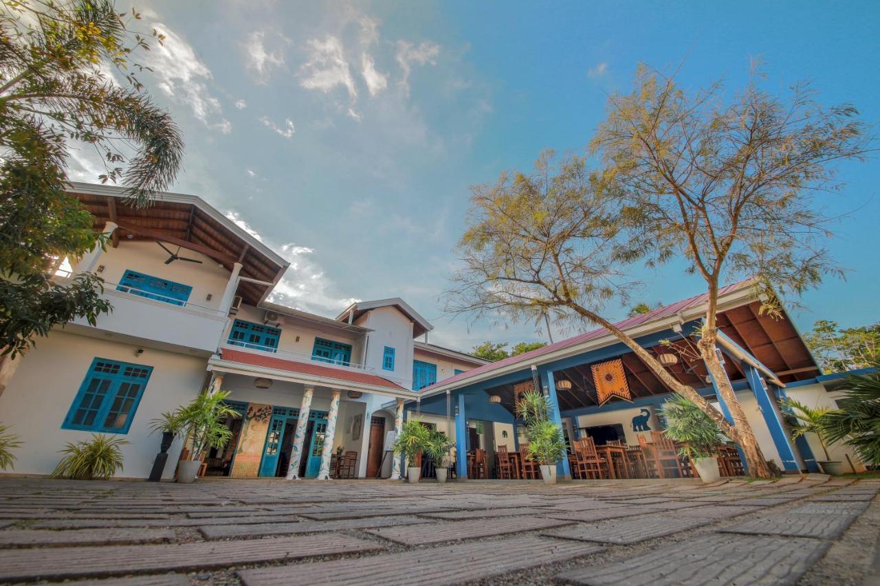 Blue Elephant Boutique Hotel Negombo Exterior foto